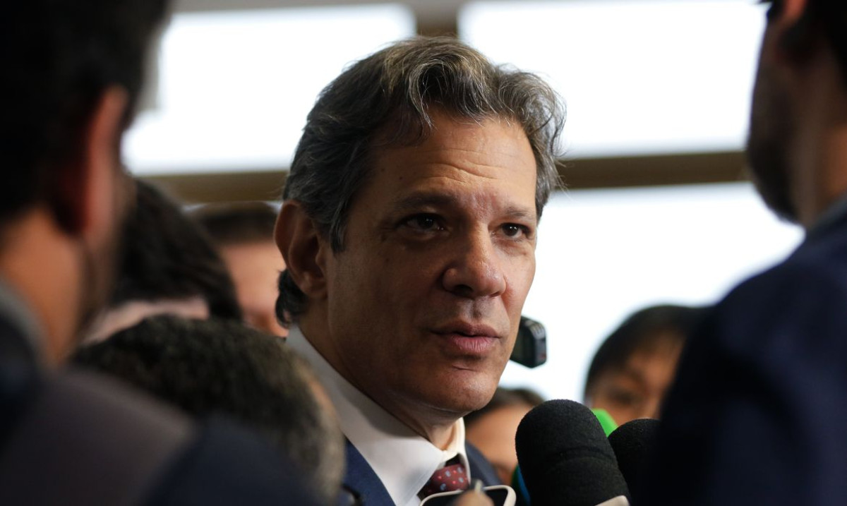 Haddad afirma que ajuste fiscal não deve prejudicar trabalhadores