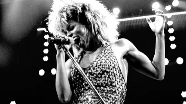 Cantora Tina Turner, a rainha do rock ‘n’ roll, morre aos 83 anos