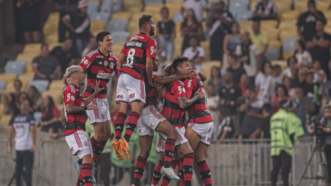 Flamengo vence Vasco por 4 a 1 no Maracanã e afunda rival carioca no Z-4 após atropelo