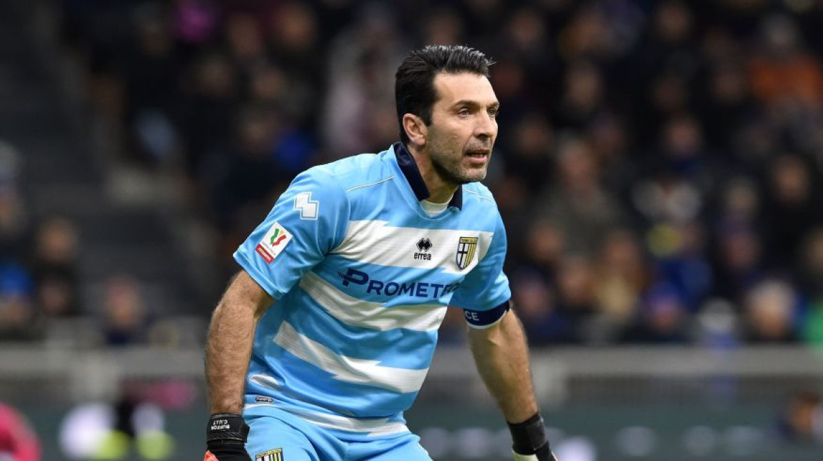 Aos 45 anos, Buffon recebe proposta para jogar em clube saudita