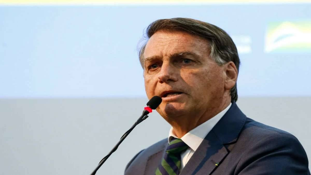 Bolsonaro diz que a ‘reforma tributária do PT é ‘soco no estômago dos mais pobres’