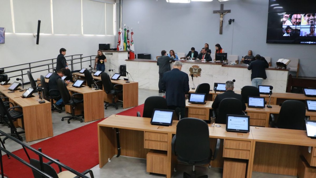 MP pede fim do uso da frase “sob a proteção de Deus” por vereadores do interior de SP