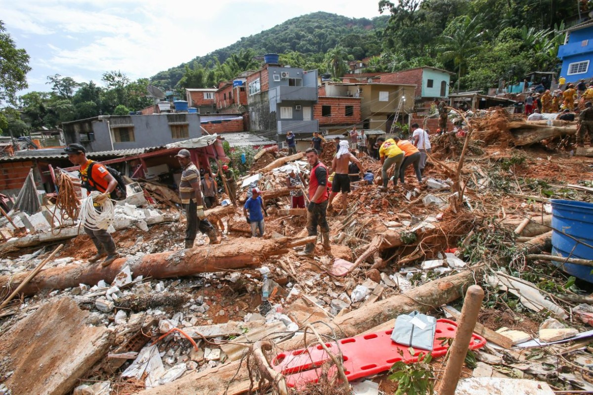 Procuradoria Geral de SP pede evacuação e demolição de 893 casas em São Sebastião