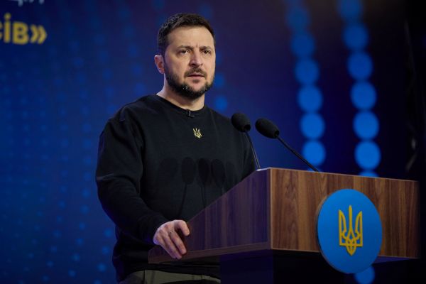 Ucrânia tem plano para nova ofensiva contra Rússia, diz Zelenskiy