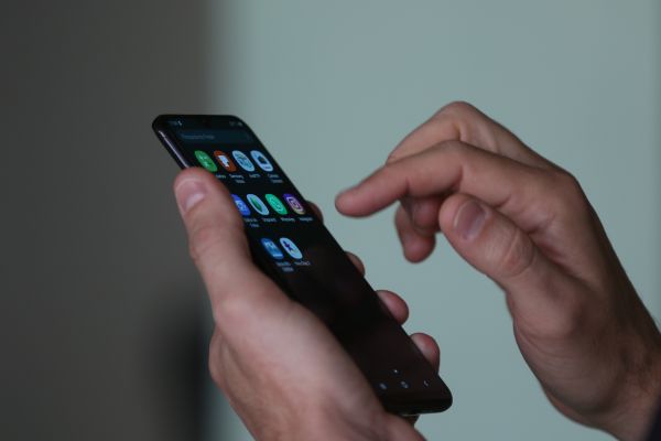 Celular Seguro recebe 30 mil alertas de bloqueio de aparelhos