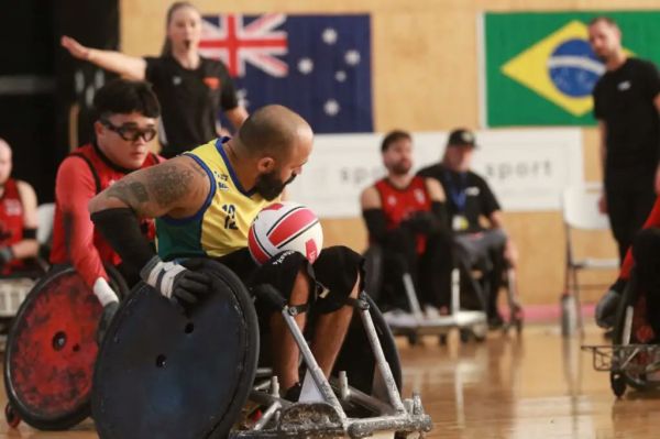 Brasil perde em estreia de qualificatório de rúgbi em cadeira de rodas