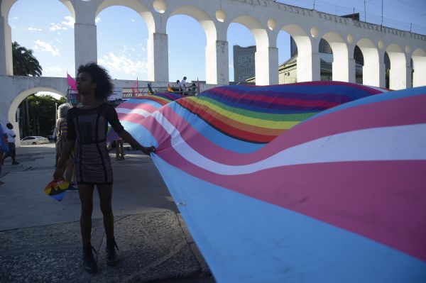 Ministério lança edital para fortalecer casas de acolhimento LGBTQIA+