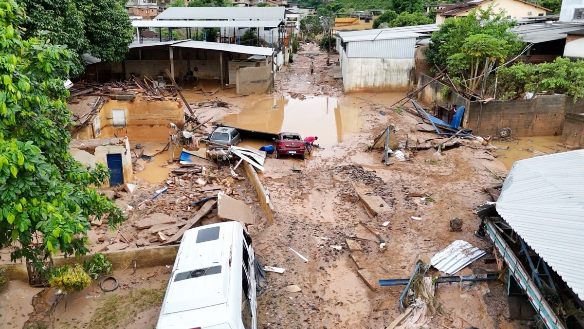 Sobe para 19 número de mortes pelas chuvas no Espírito Santo