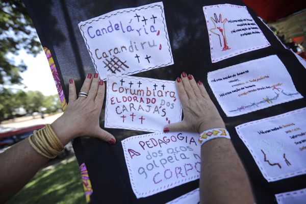 Caminhada em São Paulo homenageia vítimas da ditadura