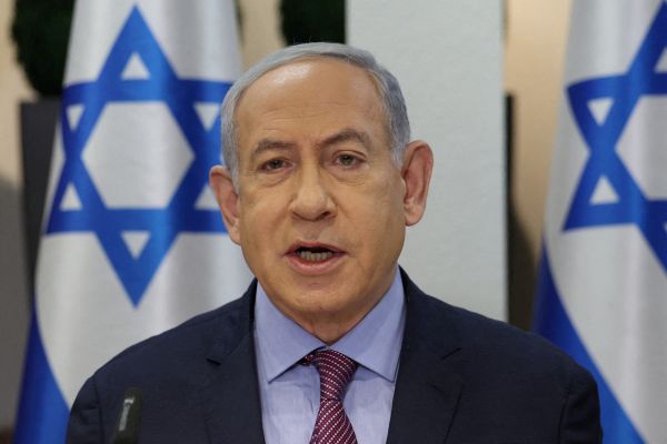 Benjamin Netanyahu passa por cirurgia para retirar uma hérnia hoje