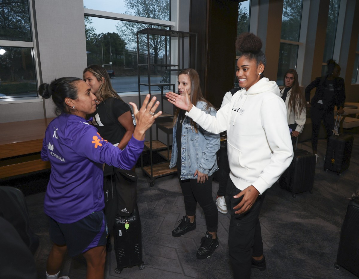 Seleção feminina se apresenta nos EUA para disputa do SheBelieves