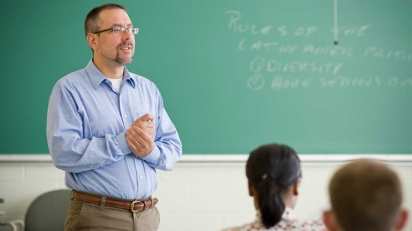 Concurso da Unesp oferece vagas para Professor de Engenharia com salário de até R$ 15 mil