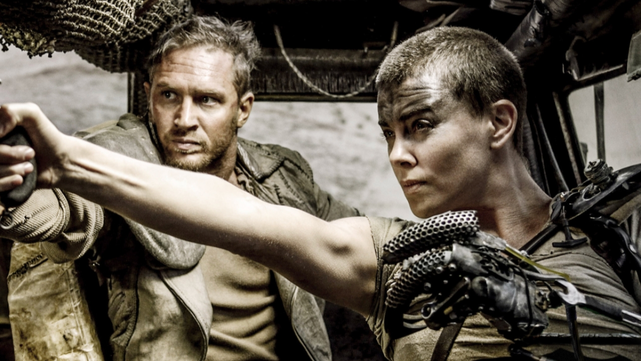 Desrespeitosos e conflituosos, Charlize Theron e Tom Hardy não suportaram trabalhar juntos em 'Mad Max'