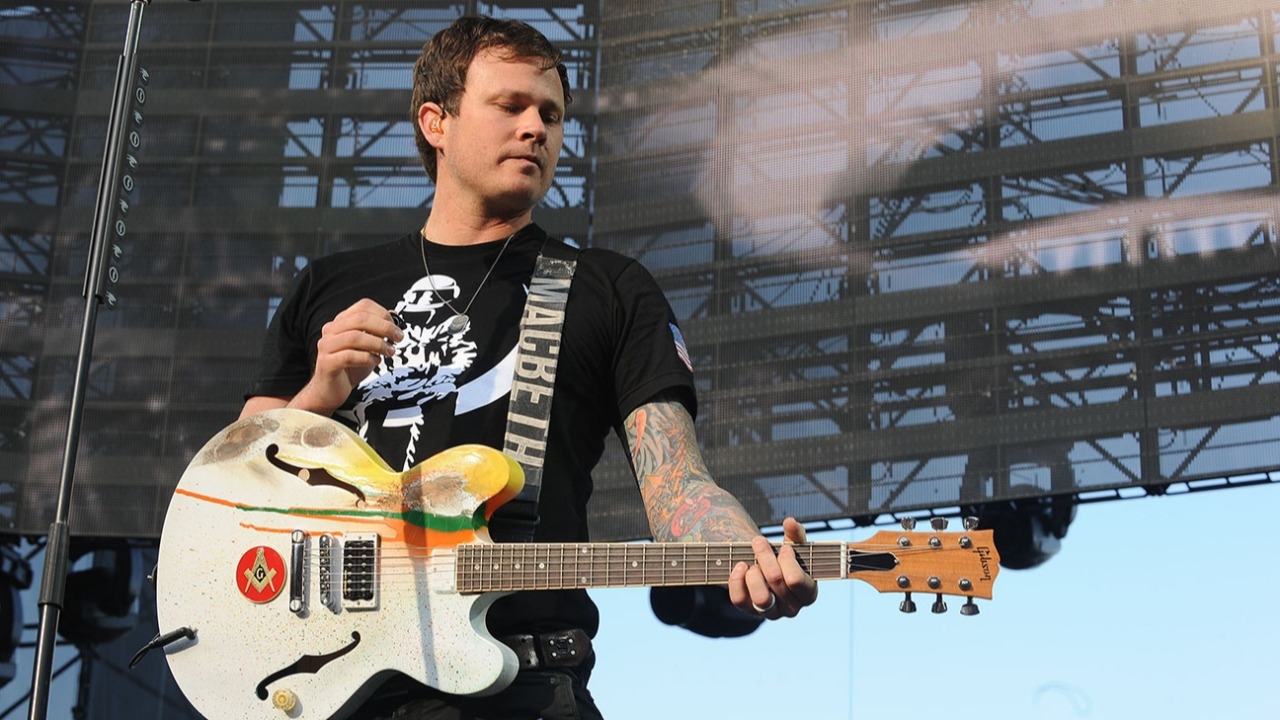 O único tema capaz de fazer Tom DeLonge realmente falar sério